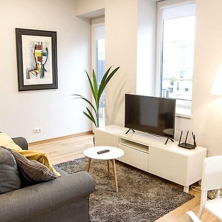 Modern 1Bd Apartment In Old Town By Hostlovers Каунас Экстерьер фото